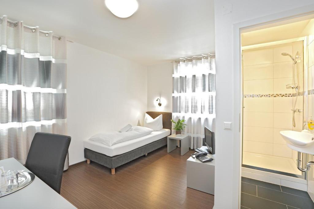 Pension Arkade Heilbronn Zimmer foto